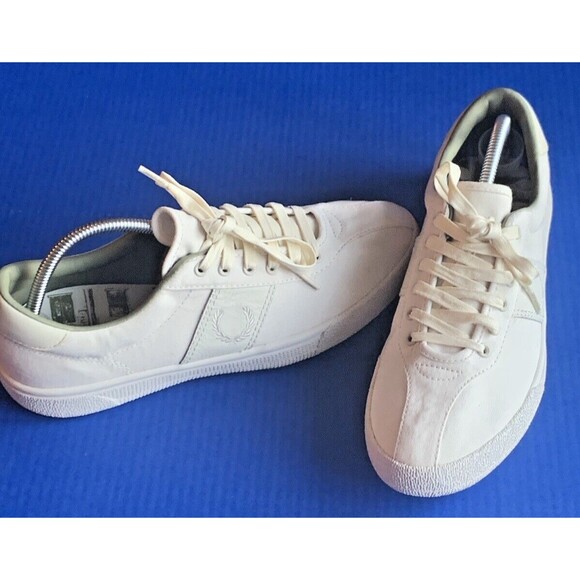 Fred Perry Offspring Collab Tennis Shoe Men's Sz UK 9 US 10 White Canvas Leather - Picture 1 of 16